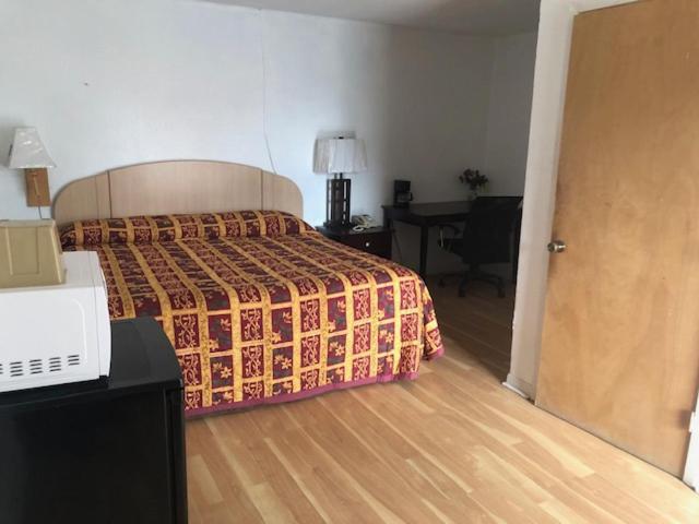 Budget Inn & Suites -Super-Ice Cold Spotless Rooms- Door-To-Door Lit Parking & Lowest Price Plus Hbo Max,Spanish Tv, Internet Free!! Freer Eksteriør bilde